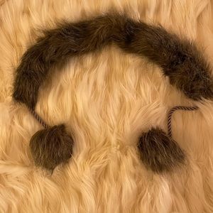 Newport News darling gray faux fur collar